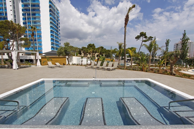 BG Tonga Tower Design Hotel & Suites photo 20