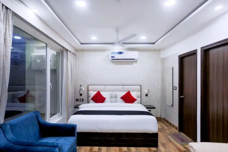 2 Bedrooms Family Suite with garden view