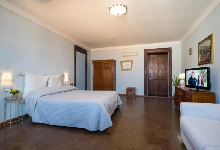 1 Bedroom Apartment with city view