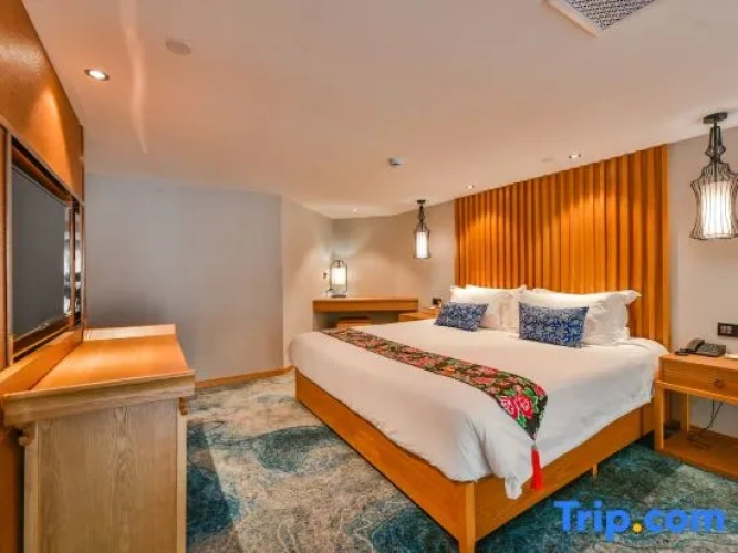 Deluxe Duplex Suite
