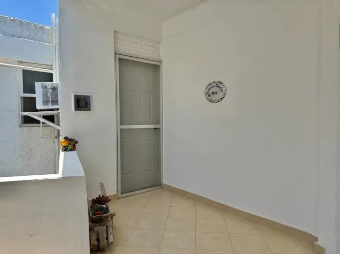 Yatch Apartments