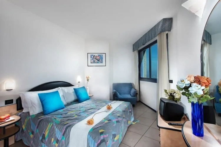 Standard Triple room beachfront