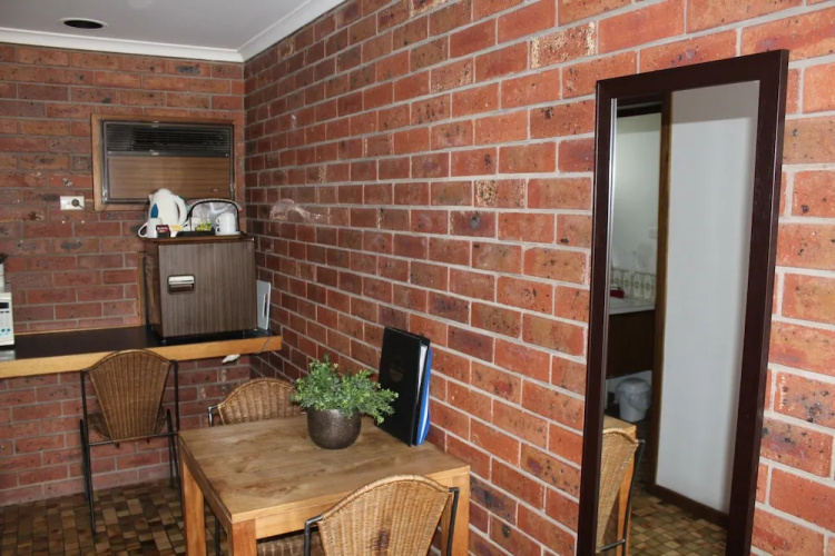 Kardinia Park Motel