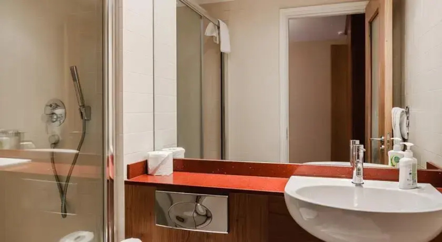 Hanover Dock Apartment