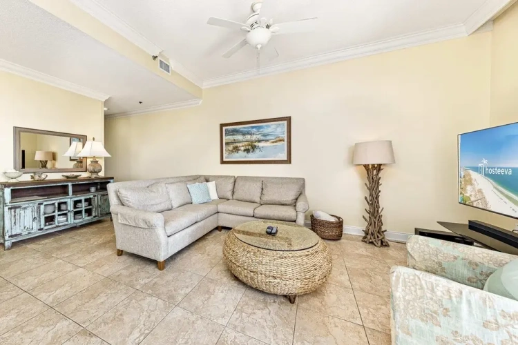 3 Bedrooms Standard room with balcony and beachfront