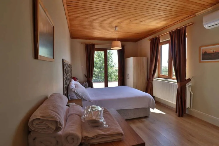 Dessera Vineyards Hotel
