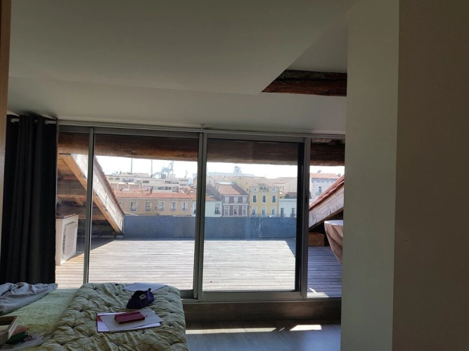 Sete Vue Canal Duplex Pour 7 Personnes