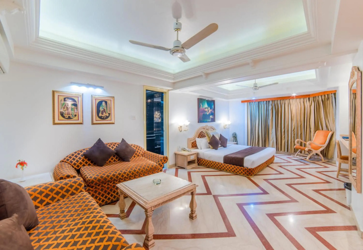 Hotel Hillock