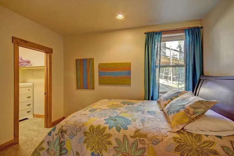 Maggie Point 3 Br condo by RedAwning