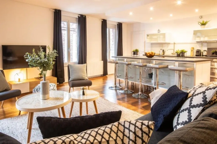 2 Bedrooms Apartment