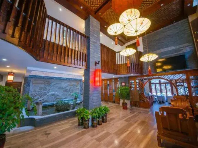 Longxinfang Courtyard Holiday Hotel