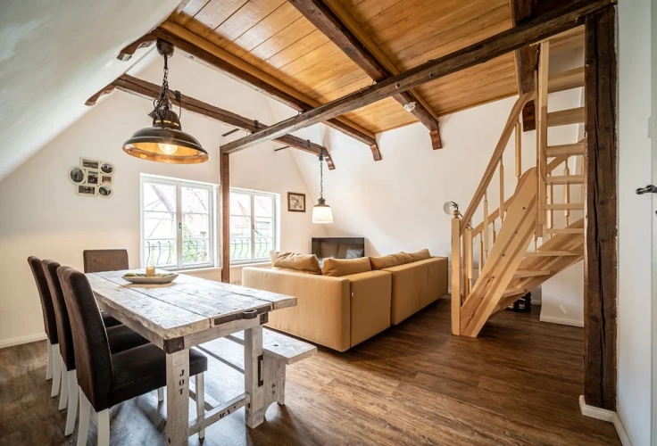 2 Bedrooms Apartment