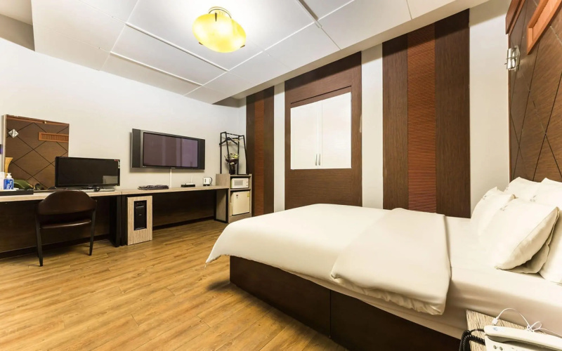 Hotel No.1