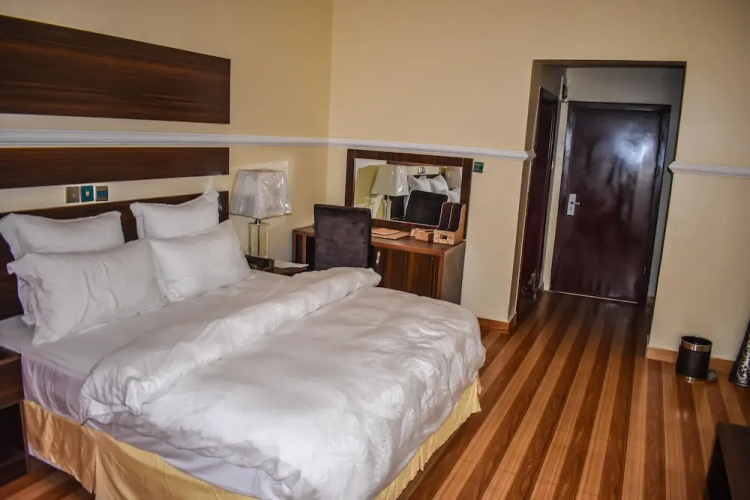Zeus Paradise Hotel Abuja