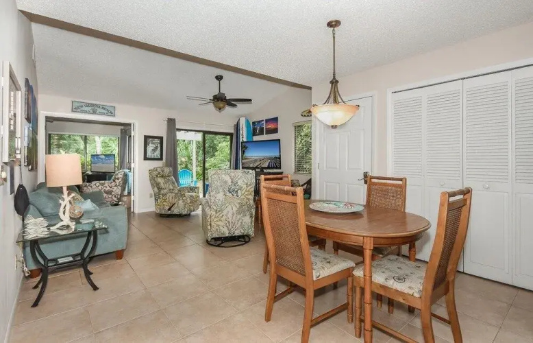 S4358 - Sea Woods Villa by RedAwning