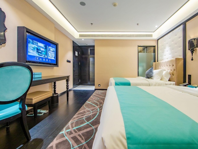 Deluxe Family Suite