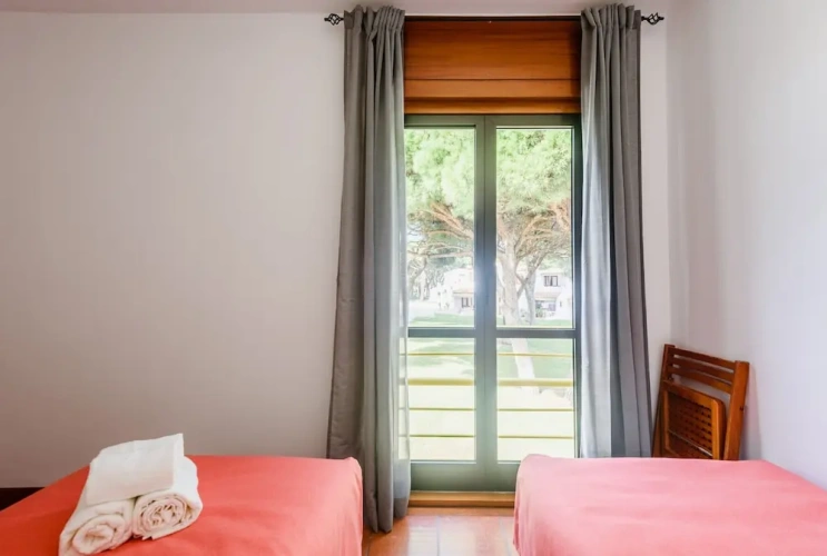 2 Bedrooms Apartment