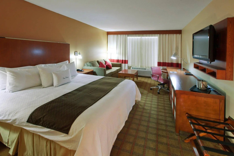 DoubleTree by Hilton Raleigh - Cary