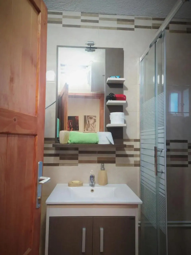 Summit Guest House