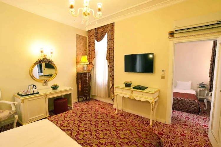 Quadruple Suite