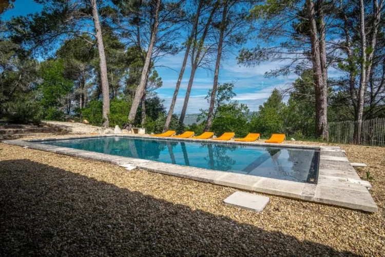 Stunning panoramic views in Roussillon