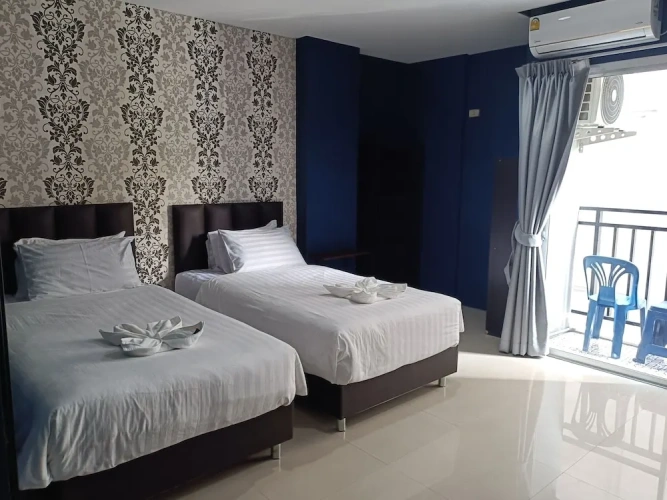 Classic Twin room with balcony