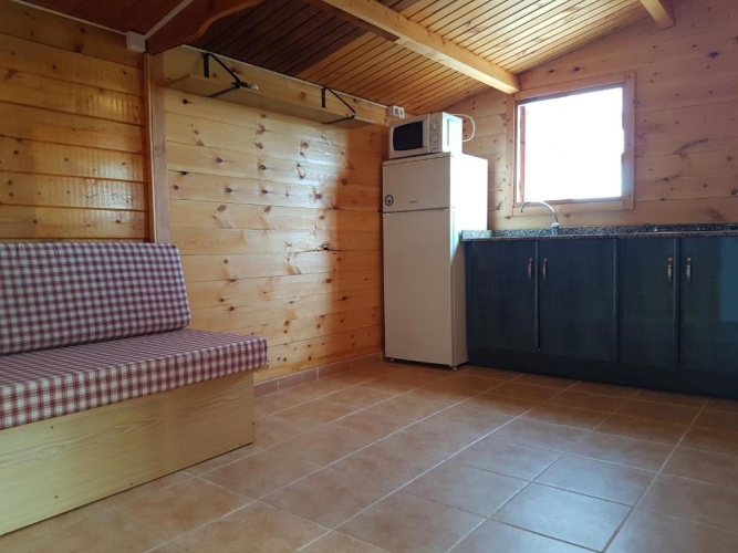 2 Bedrooms Bungalow