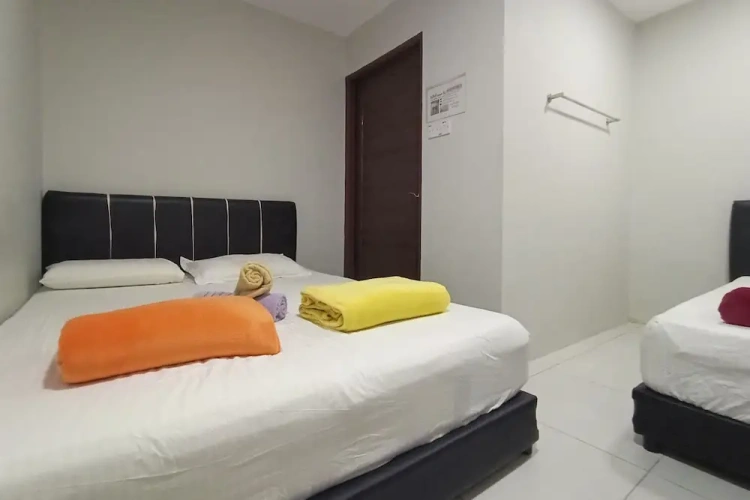 Standard Triple room