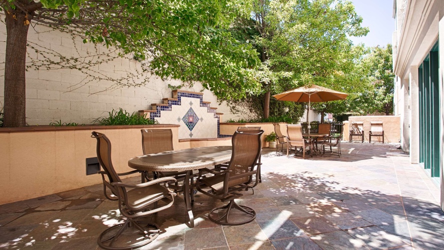 Best Western Coyote Point Inn photo 20