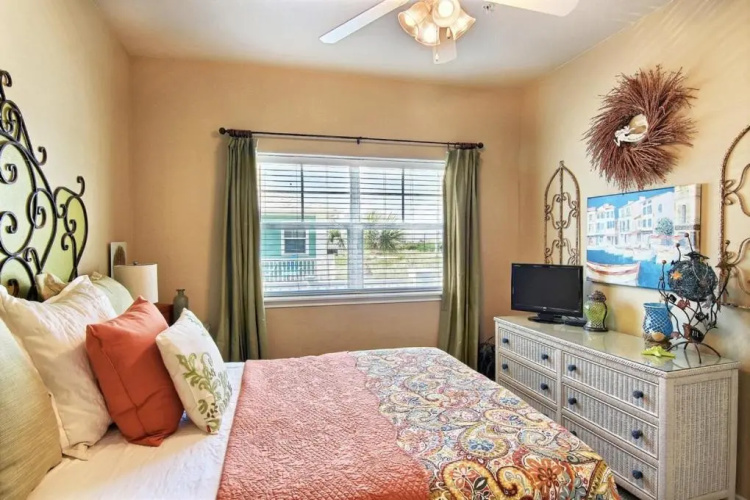 Shell Yeah by Silver Sands Vacation Rentals
