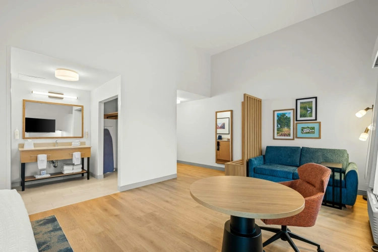 Quadruple Suite