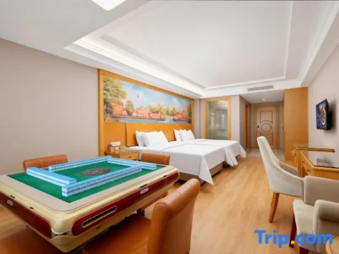 Deluxe Double room with city view