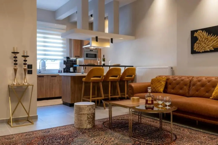 Maison De Luxx A8 Central