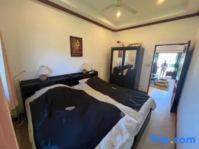 2 Bedrooms Villa