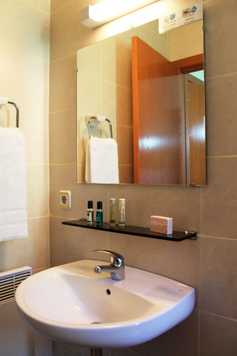 Apartaments/Hostal "@Anem.com"