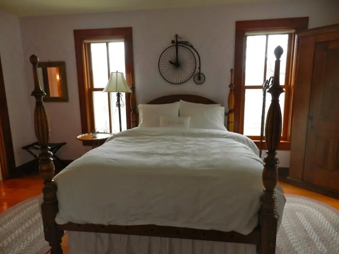 Round Barn Farm B & B Event Center