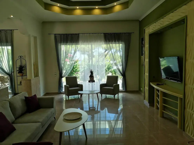 Louis Luxury Villa