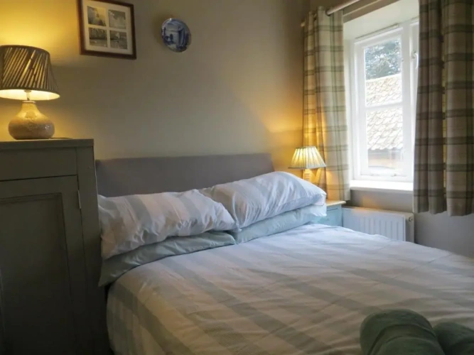 2 Bedrooms Cottage