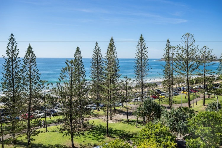2 Bedrooms Superior Family Apartment with balcony and beachfront