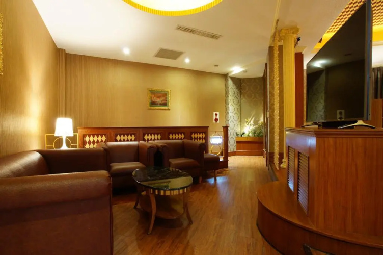 Cigar Motel