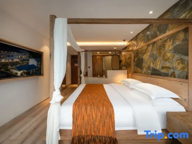 Standard Double room with view