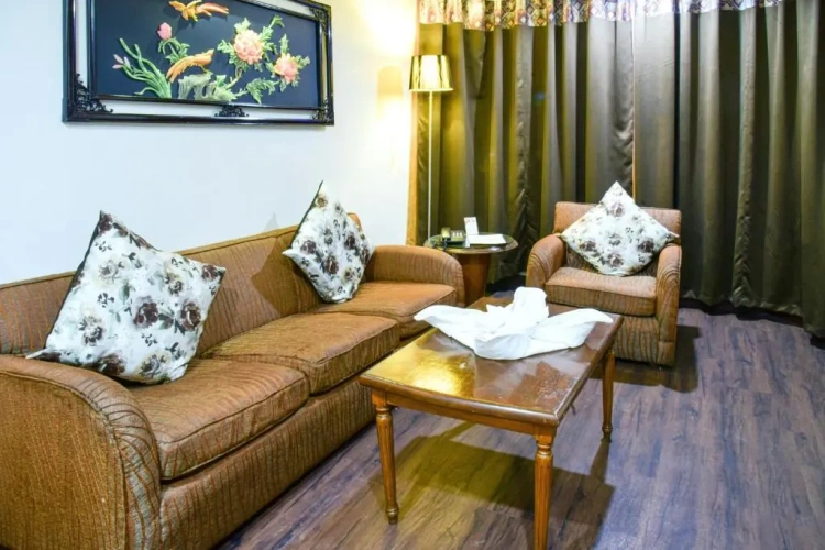 Deluxe Suite