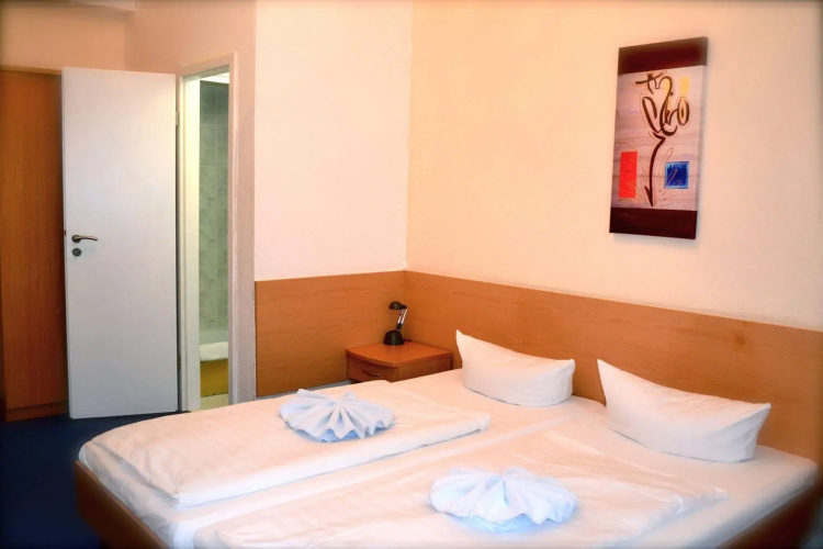 Hotel Pension Messe