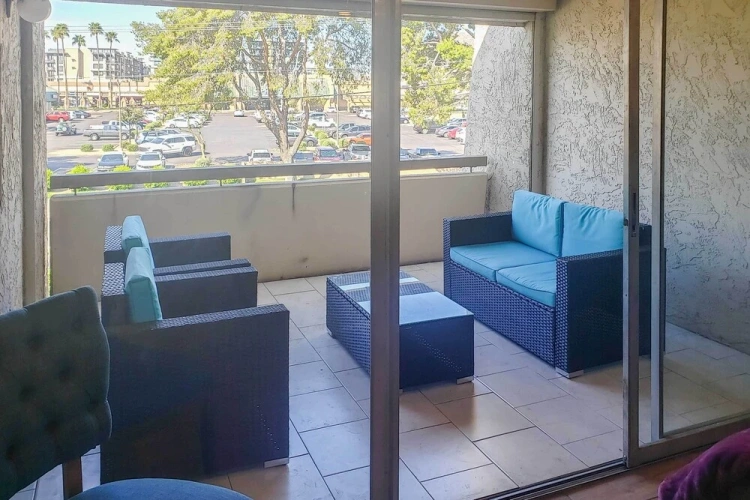 2 Bedrooms Apartment with balcony