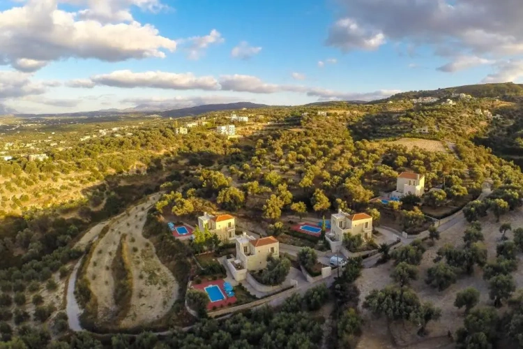 3 Bedrooms Villa