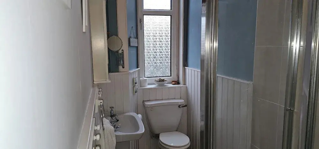 Snug - Macushla Apartment