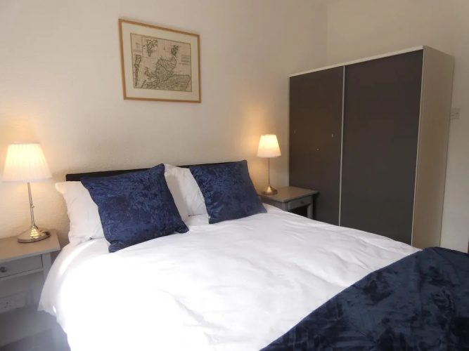 Central 2-bed Flat in Edinburgh