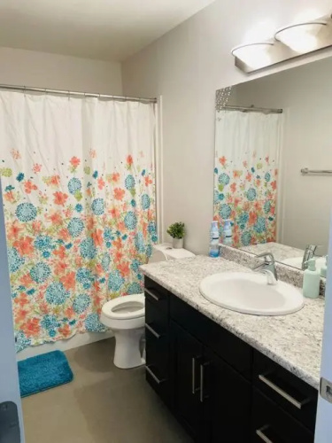 Charming 3BR Detached House in Stonebridge