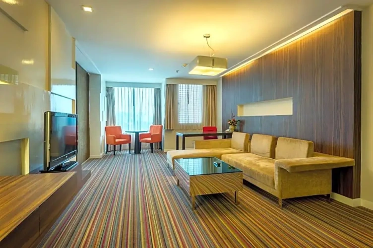 Deluxe Suite