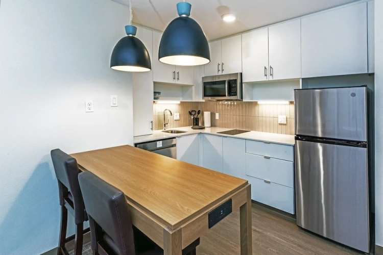 1 Bedroom Suite